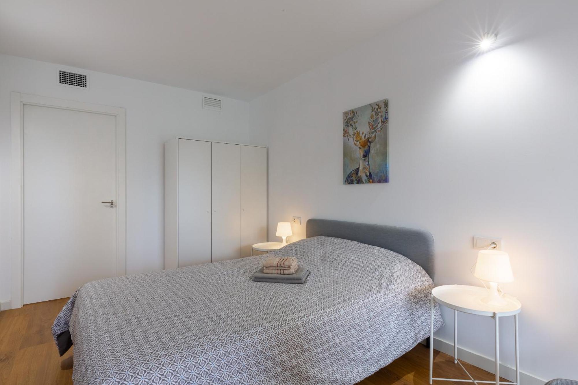 En Canet Al Mar, Junto Playa Y Con Piscina Apartamento